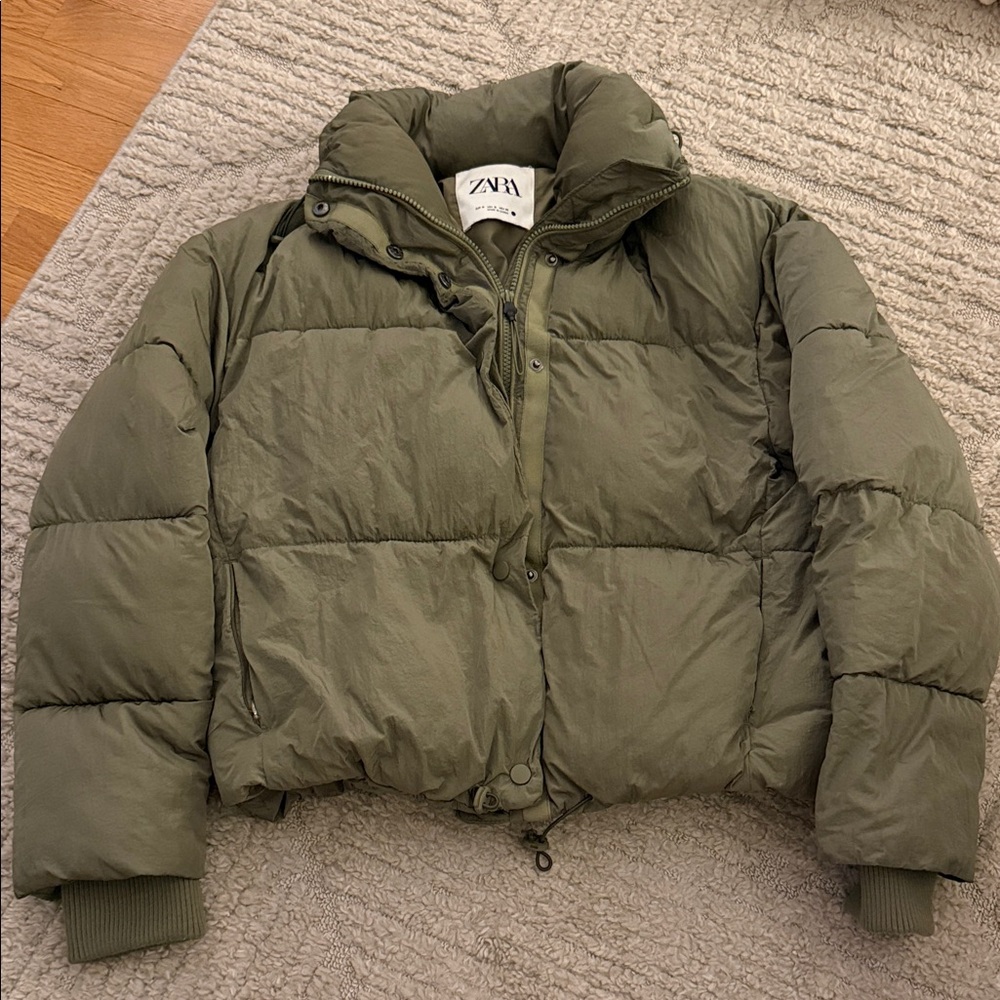 Zara Women's Olive Green Puffer Coat